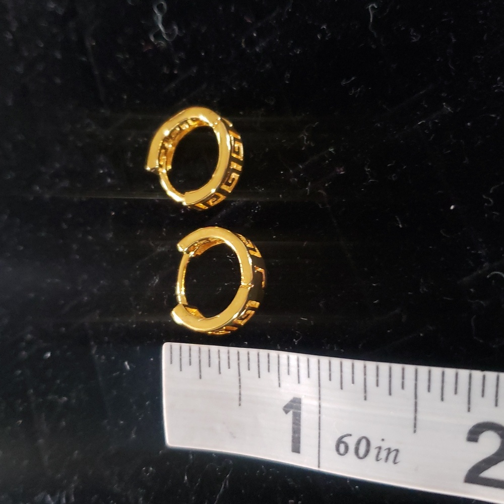 Textured Greek Earrings Elegant Gold tone Openwork Stencil Key Pierced Hoop New - Picture 6 of 6